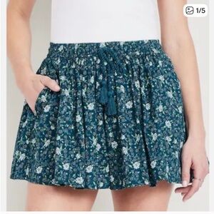 Old Navy flounce shorts